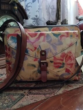 Patricia Nash NWT Avellino Aegean Blooms Crossbody Bag - Beige, Brown, Red, Blue